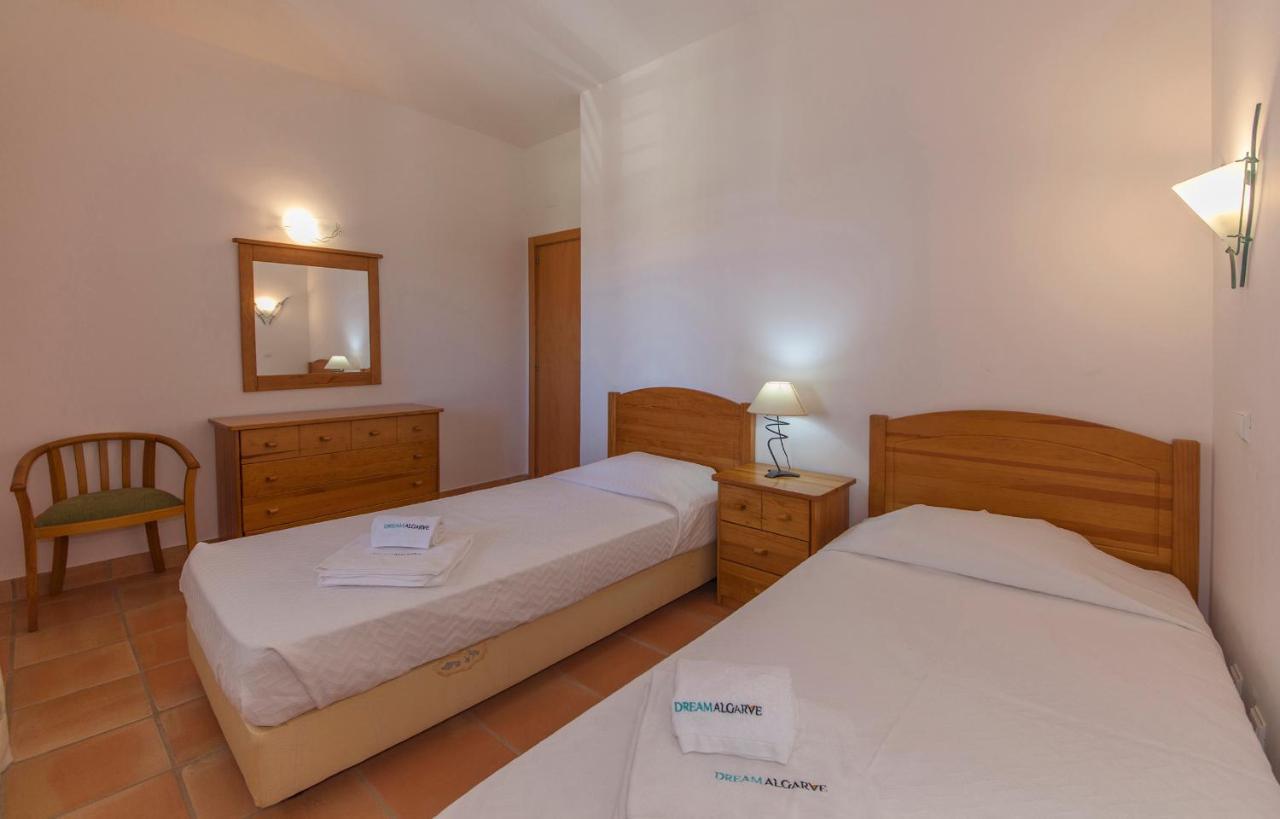 B46 - Marinapark Apartment With Seaview Lagos Luaran gambar