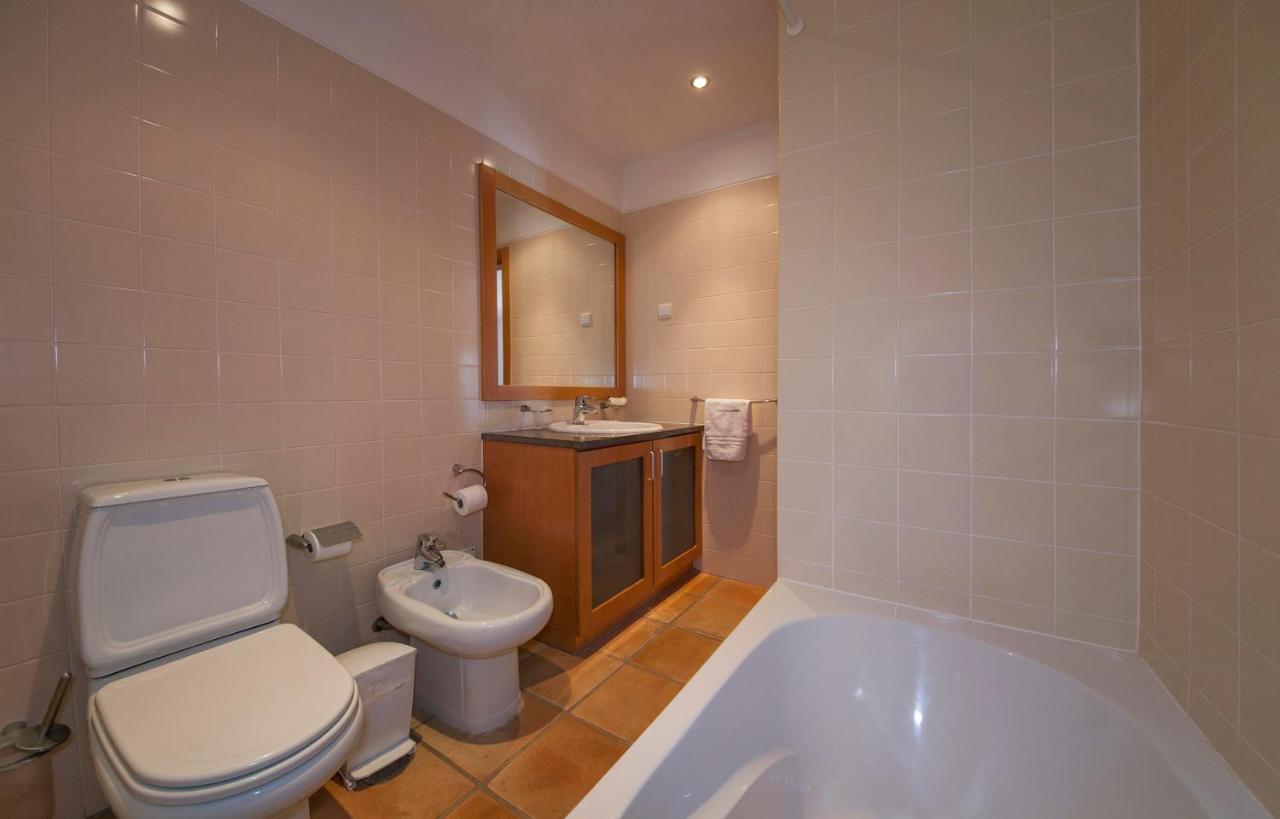 B46 - Marinapark Apartment With Seaview Lagos Luaran gambar